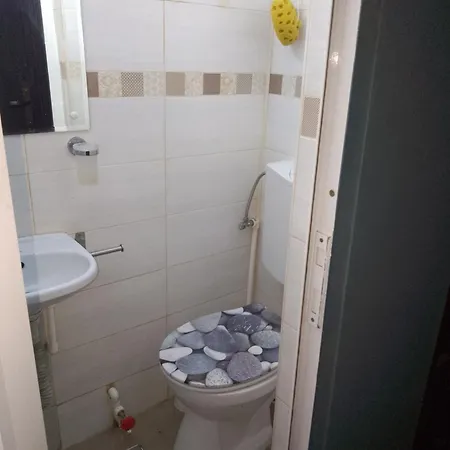Center House Apartment