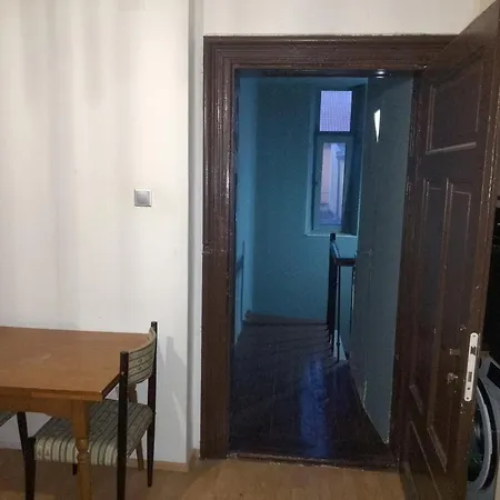 Apartment Center House *